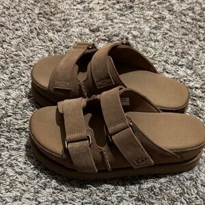 UGG Woman’s Tan Slide Sandals